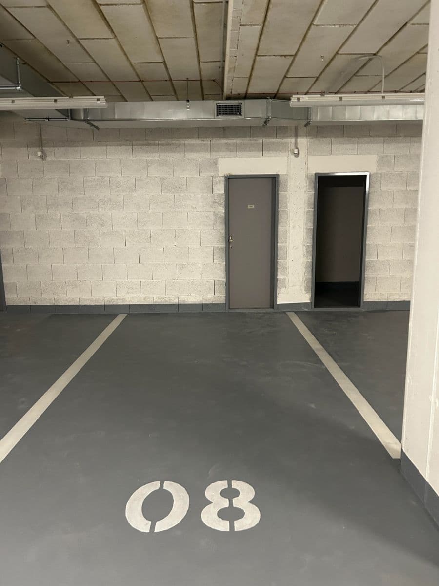 Prenájom garáže 13 m², Praha, Praha Prenájom garáže 13 m², Praha, Praha
