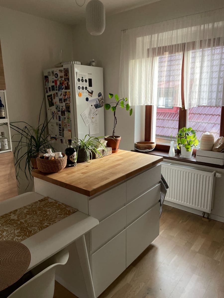 Prenájom bytu 2-izbový 65 m², Révová, Praha, Praha Prenájom bytu 2-izbový 65 m², Révová, Praha, Praha