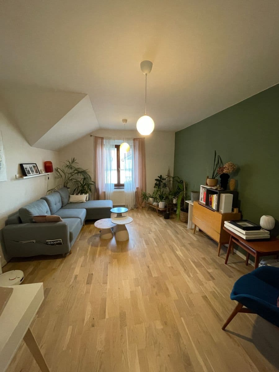 Prenájom bytu 2-izbový 65 m², Révová, Praha, Praha Prenájom bytu 2-izbový 65 m², Révová, Praha, Praha