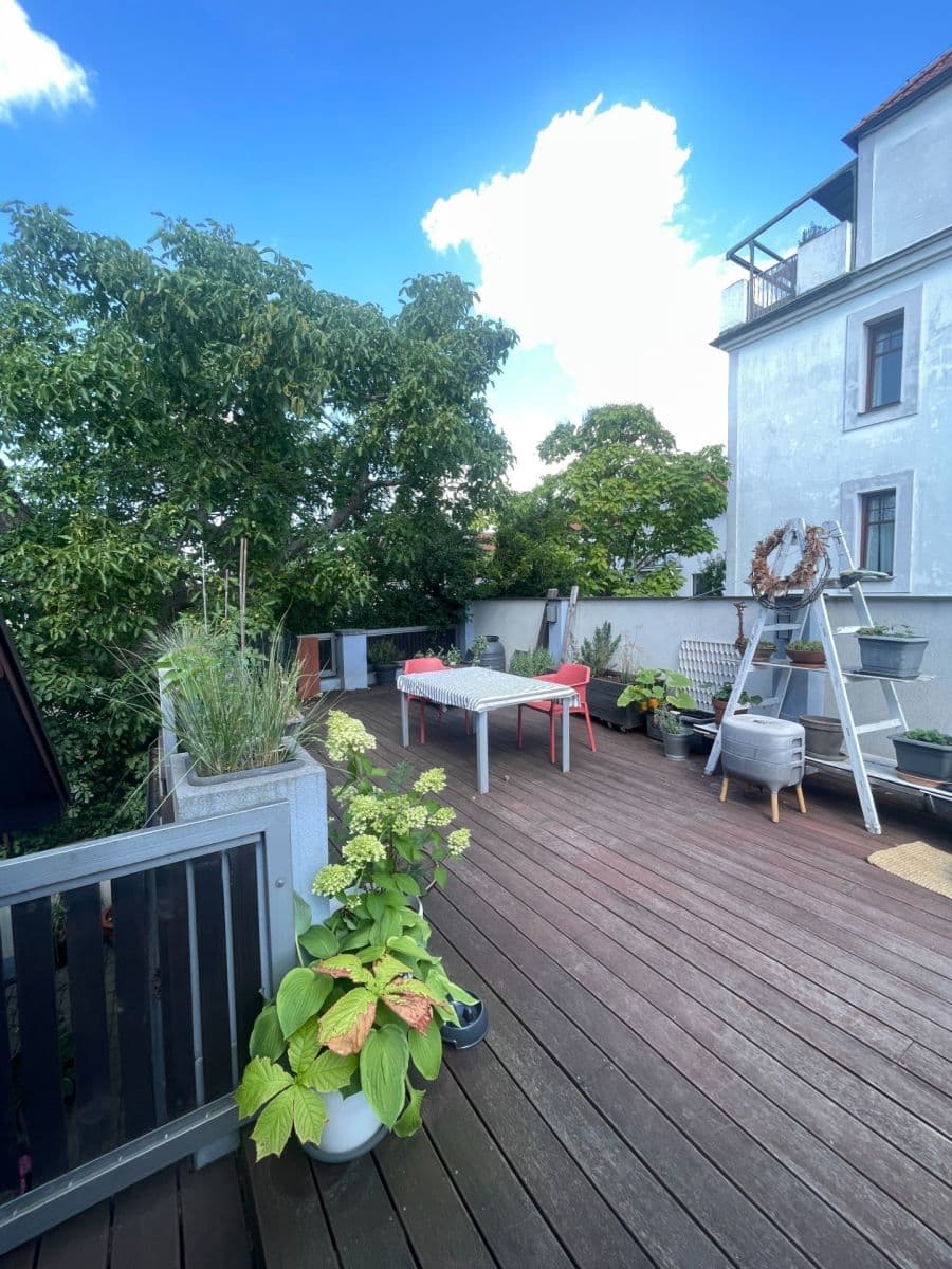 Prenájom bytu 2-izbový 65 m², Révová, Praha, Praha Prenájom bytu 2-izbový 65 m², Révová, Praha, Praha