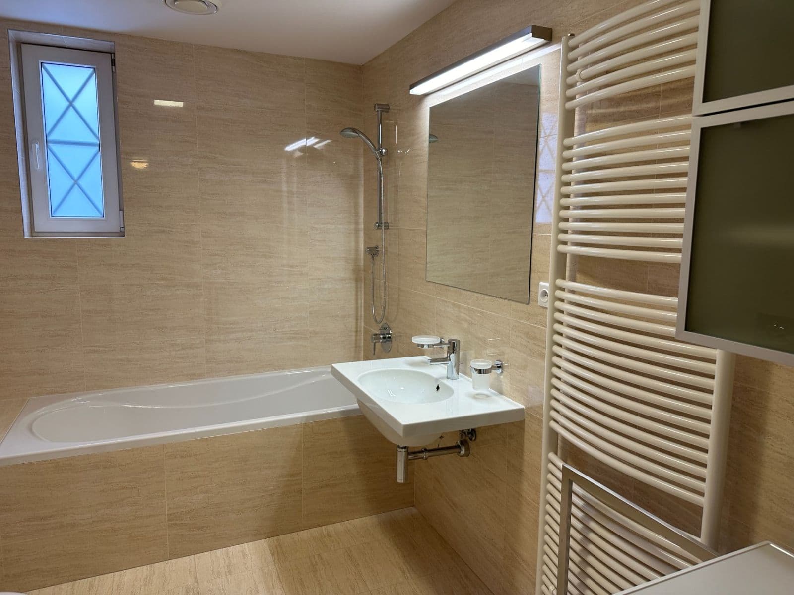 Predaj bytu 2-izbový 61 m², Špindlerův Mlýn, Královéhradecký kraj Predaj bytu 2-izbový 61 m², Špindlerův Mlýn, Královéhradecký kraj