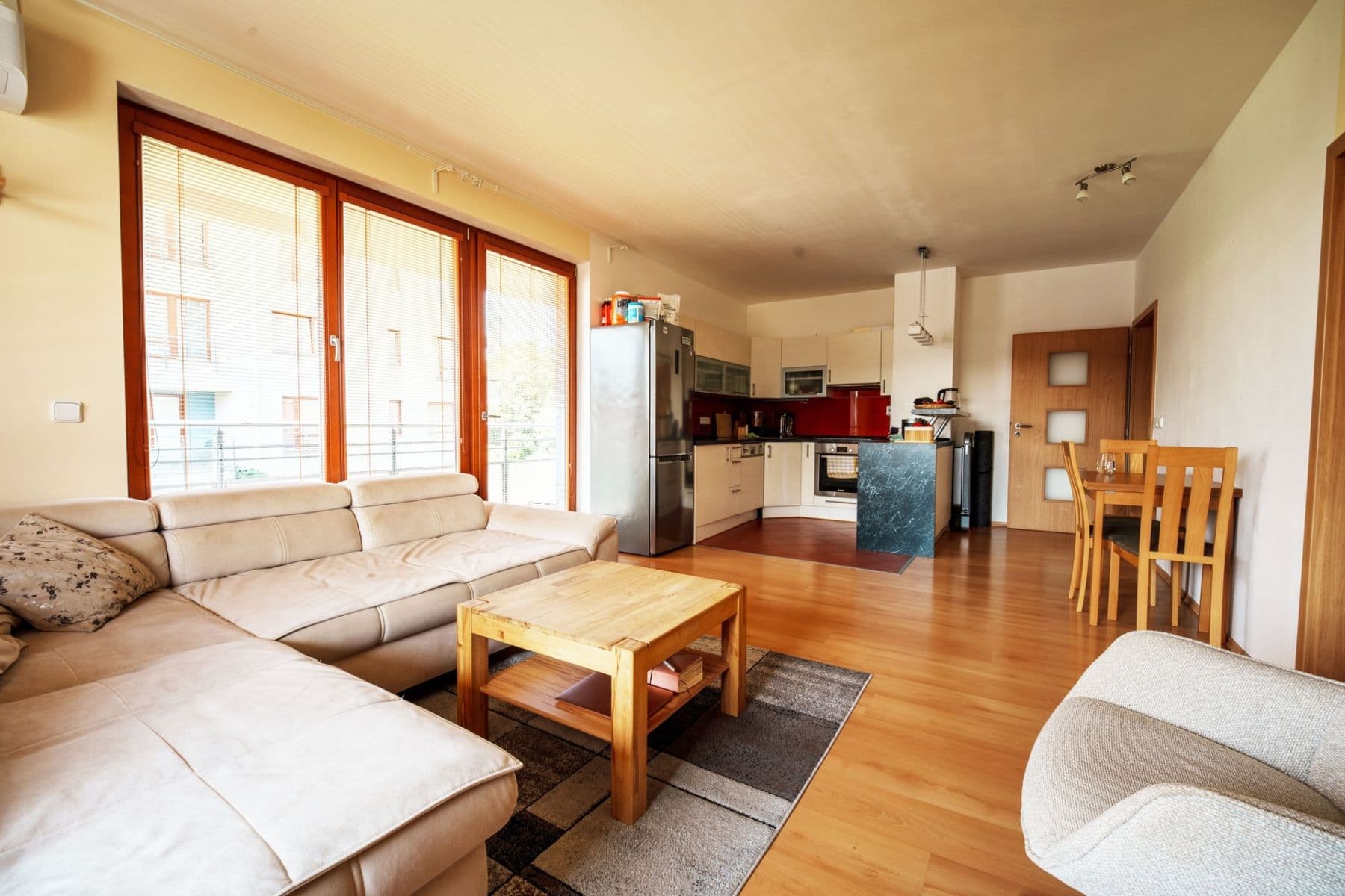 Prenájom bytu 2-izbový 62 m², Jana Přibíka, Praha, Praha Prenájom bytu 2-izbový 62 m², Jana Přibíka, Praha, Praha