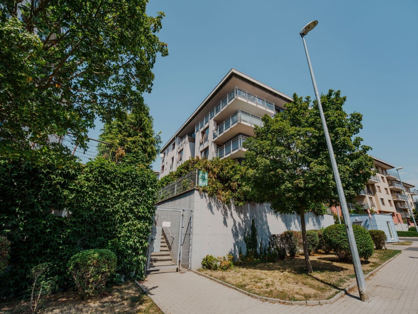 Prenájom bytu 2-izbový 62 m², Jana Přibíka, Praha, Praha Prenájom bytu 2-izbový 62 m², Jana Přibíka, Praha, Praha