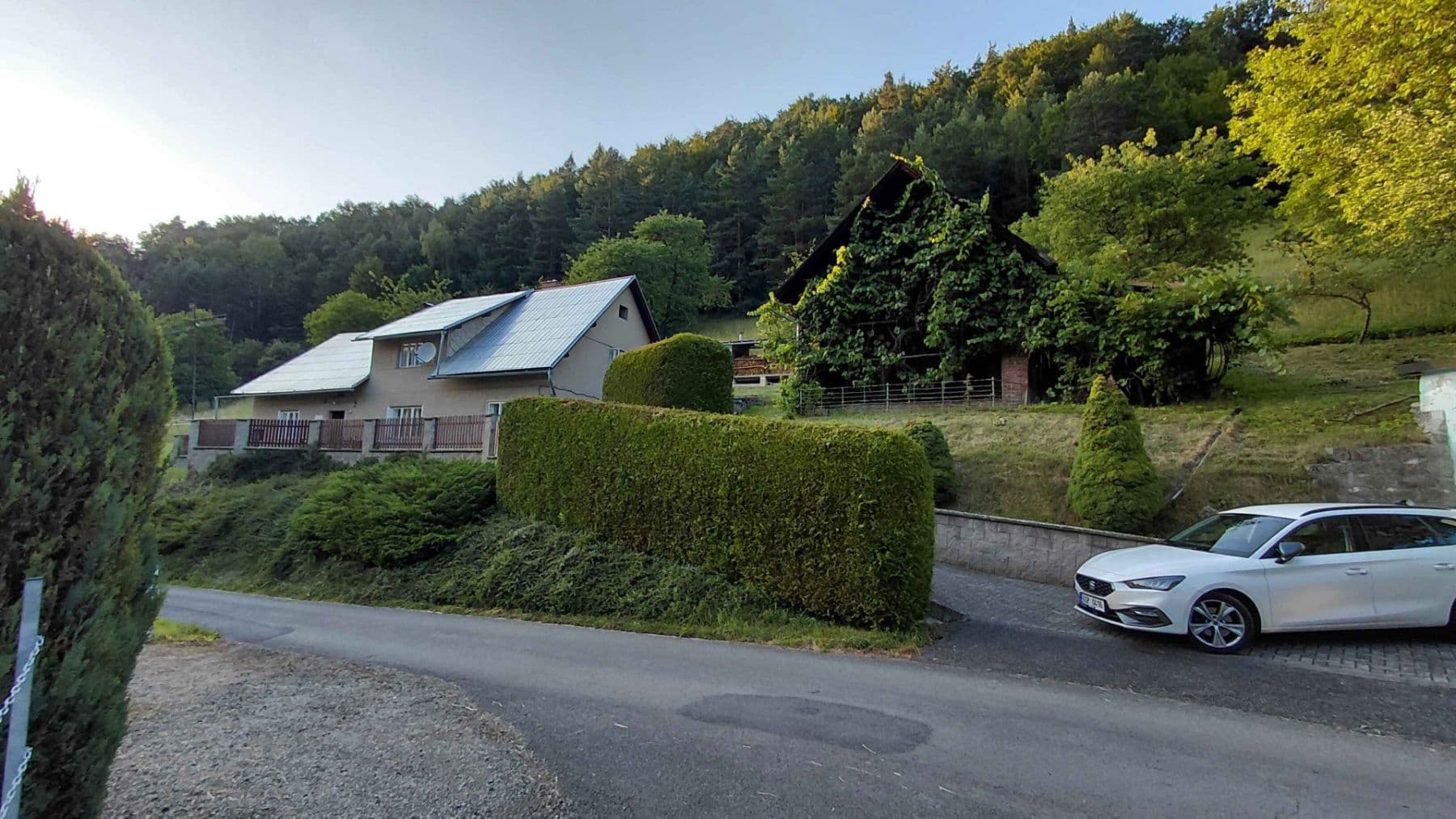 Predaj rekreačného objektu 170 m², pozemok 13.205 m², Klokočí, Liberecký kraj Predaj rekreačného objektu 170 m², pozemok 13.205 m², Klokočí, Liberecký kraj