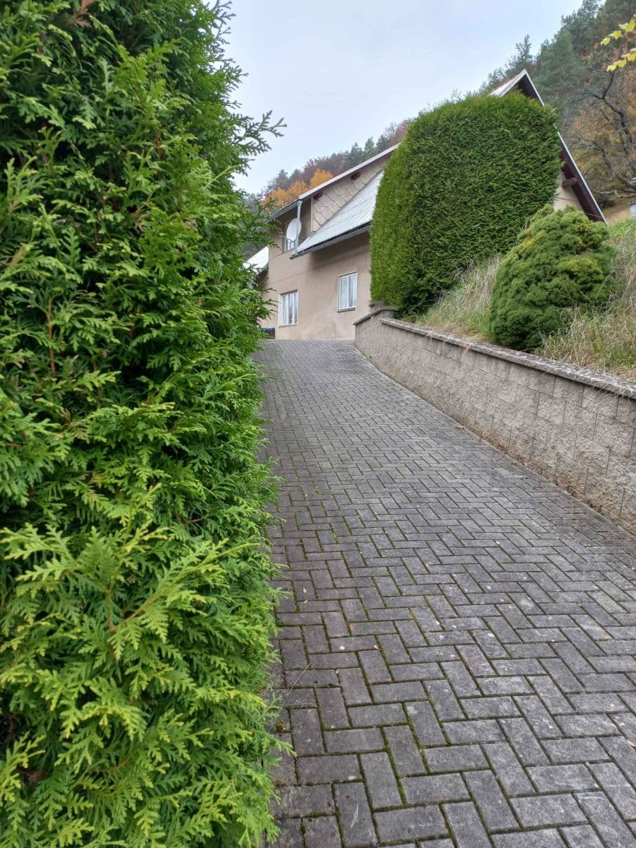 Predaj rekreačného objektu 170 m², pozemok 13.205 m², Klokočí, Liberecký kraj Predaj rekreačného objektu 170 m², pozemok 13.205 m², Klokočí, Liberecký kraj