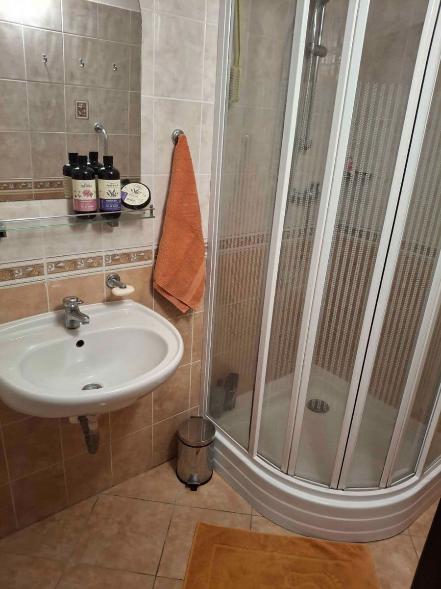 Predaj rekreačného objektu 170 m², pozemok 13.205 m², Klokočí, Liberecký kraj Predaj rekreačného objektu 170 m², pozemok 13.205 m², Klokočí, Liberecký kraj