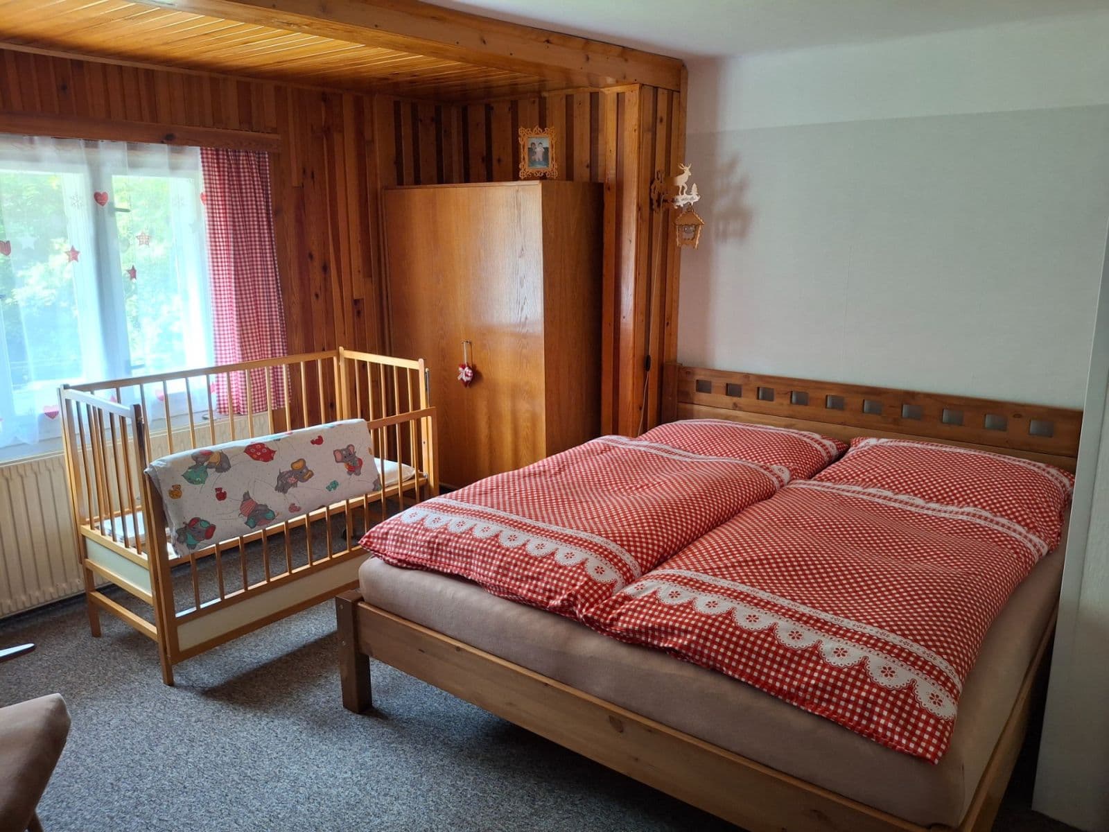 Predaj rekreačného objektu 170 m², pozemok 13.205 m², Klokočí, Liberecký kraj Predaj rekreačného objektu 170 m², pozemok 13.205 m², Klokočí, Liberecký kraj
