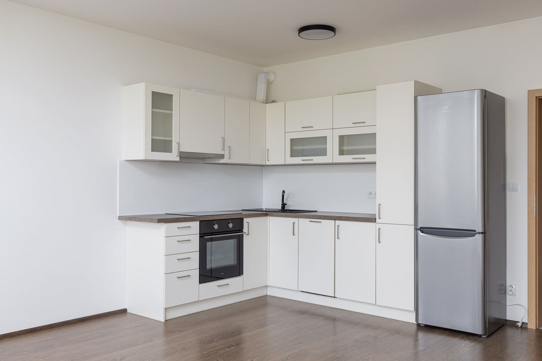 Prenájom bytu 1-izbový 37 m², Theinova, Praha, Praha Prenájom bytu 1-izbový 37 m², Theinova, Praha, Praha