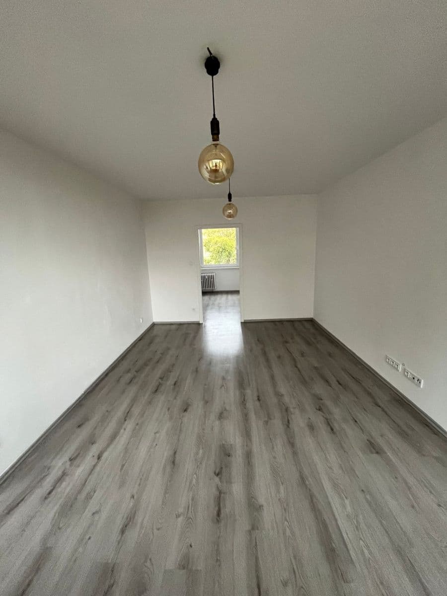Prenájom bytu 4-izbový 75 m², Růžovka, Litoměřice, Ústecký kraj Prenájom bytu 4-izbový 75 m², Růžovka, Litoměřice, Ústecký kraj