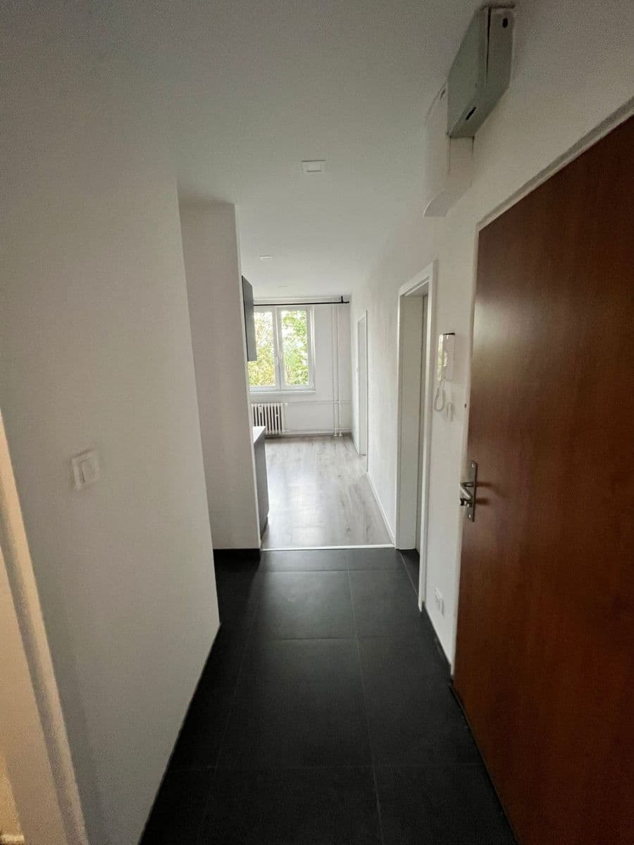 Prenájom bytu 4-izbový 75 m², Růžovka, Litoměřice, Ústecký kraj Prenájom bytu 4-izbový 75 m², Růžovka, Litoměřice, Ústecký kraj