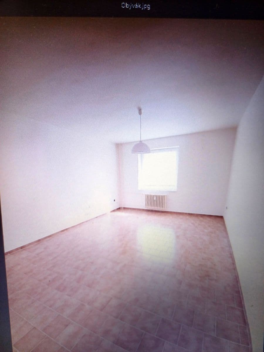 Prenájom bytu 2-izbový 50 m², Dukelská třída, Hradec Králové, Královéhradecký kraj Prenájom bytu 2-izbový 50 m², Dukelská třída, Hradec Králové, Královéhradecký kraj
