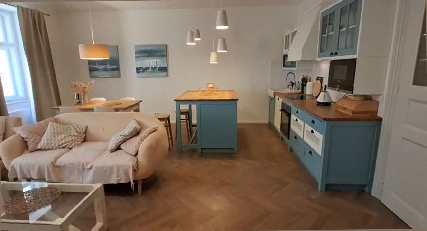 Prenájom bytu 2-izbový 84 m², Žatecká, Praha, Praha Prenájom bytu 2-izbový 84 m², Žatecká, Praha, Praha