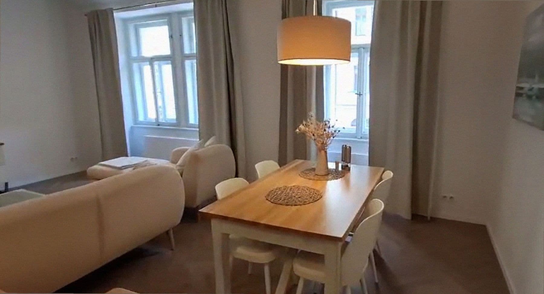 Prenájom bytu 2-izbový 84 m², Žatecká, Praha, Praha Prenájom bytu 2-izbový 84 m², Žatecká, Praha, Praha