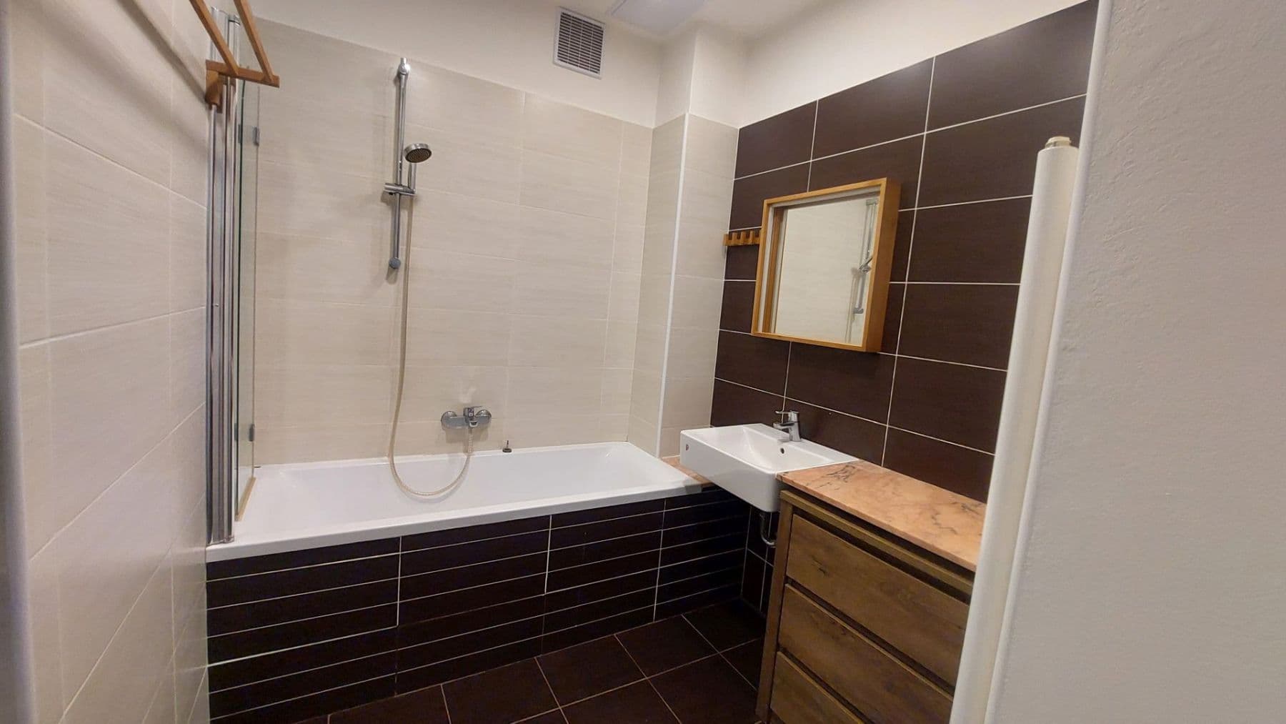 Prenájom bytu 4-izbový 117 m², Šultysova, Praha, Praha Prenájom bytu 4-izbový 117 m², Šultysova, Praha, Praha