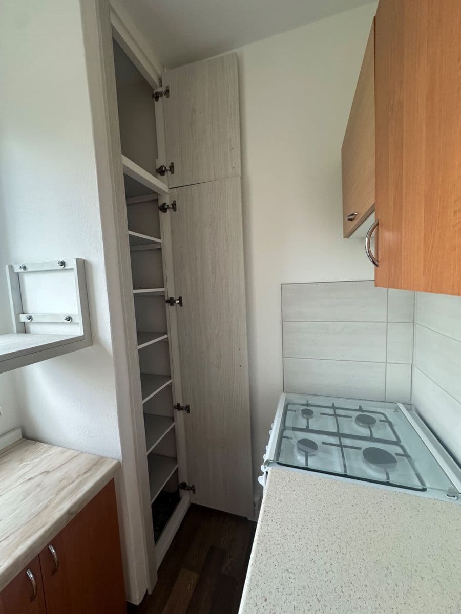 Prenájom bytu 2-izbový 50 m², Páleníčkova, Kroměříž, Zlínský kraj Prenájom bytu 2-izbový 50 m², Páleníčkova, Kroměříž, Zlínský kraj