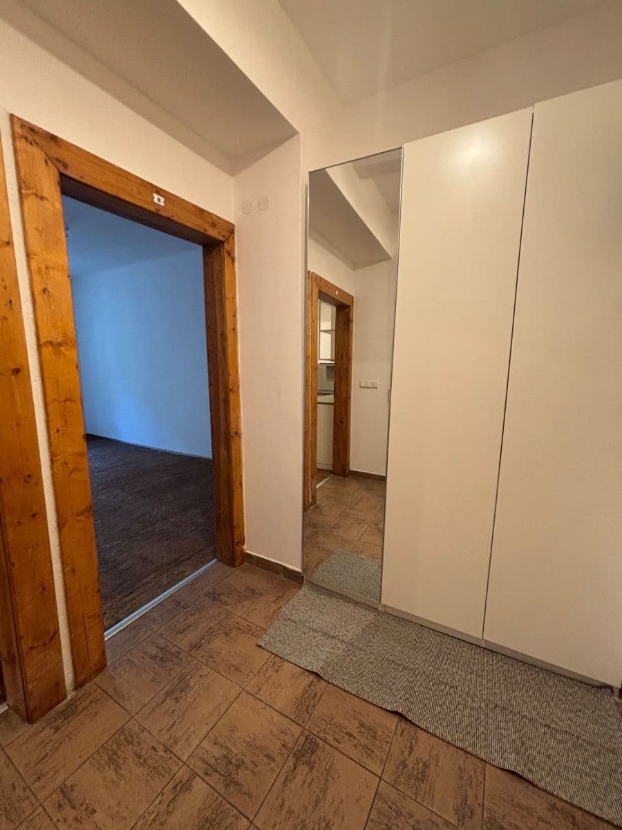 Prenájom bytu 2-izbový 45 m², Žerotínova, Praha, Praha Prenájom bytu 2-izbový 45 m², Žerotínova, Praha, Praha