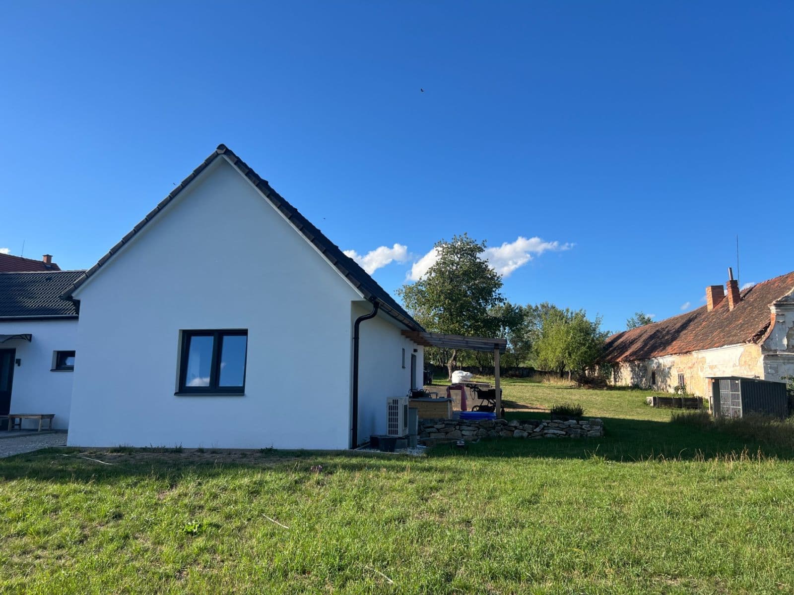 Predaj domu 283 m², pozemok 2.138 m², Rovná, Jihočeský kraj Predaj domu 283 m², pozemok 2.138 m², Rovná, Jihočeský kraj