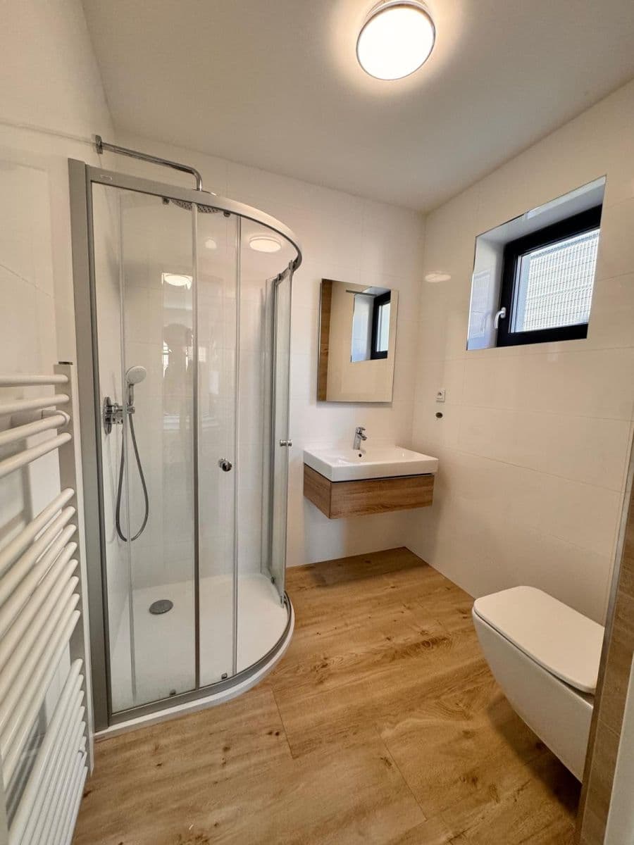 Predaj domu 160 m², pozemok 642 m², Akátová, Králův Dvůr, Středočeský kraj Predaj domu 160 m², pozemok 642 m², Akátová, Králův Dvůr, Středočeský kraj
