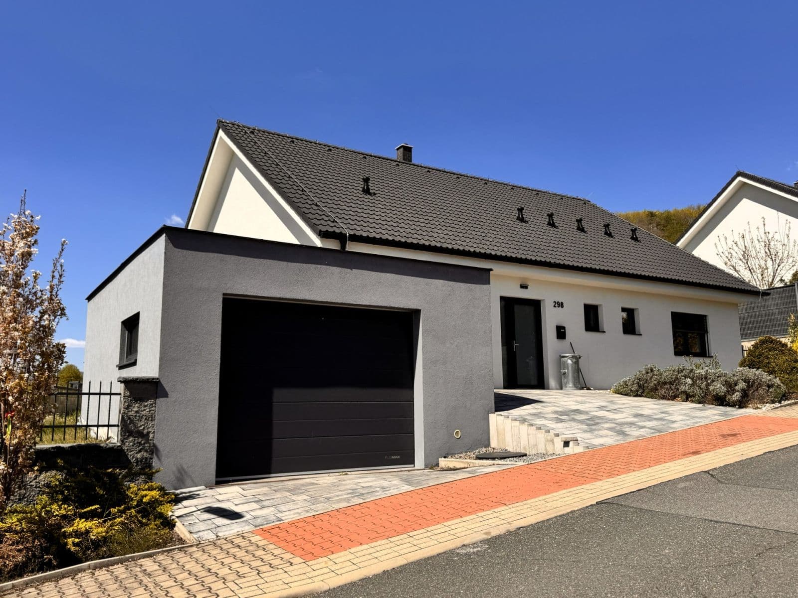Predaj domu 160 m², pozemok 642 m², Akátová, Králův Dvůr, Středočeský kraj Predaj domu 160 m², pozemok 642 m², Akátová, Králův Dvůr, Středočeský kraj