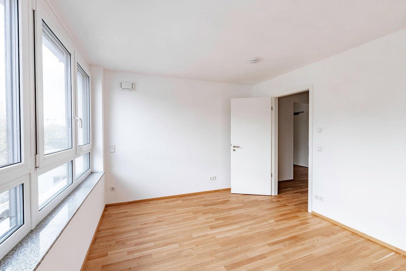 Prenájom bytu 3-izbový 93 m², Schanzäckerstr. 56, Nürnberg, Bavorsko Prenájom bytu 3-izbový 93 m², Schanzäckerstr. 56, Nürnberg, Bavorsko