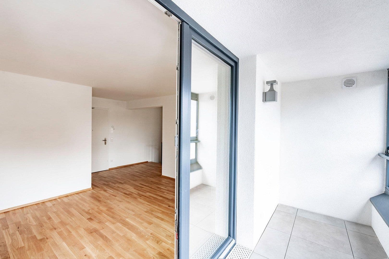 Prenájom bytu 3-izbový 93 m², Schanzäckerstr. 56, Nürnberg, Bavorsko Prenájom bytu 3-izbový 93 m², Schanzäckerstr. 56, Nürnberg, Bavorsko