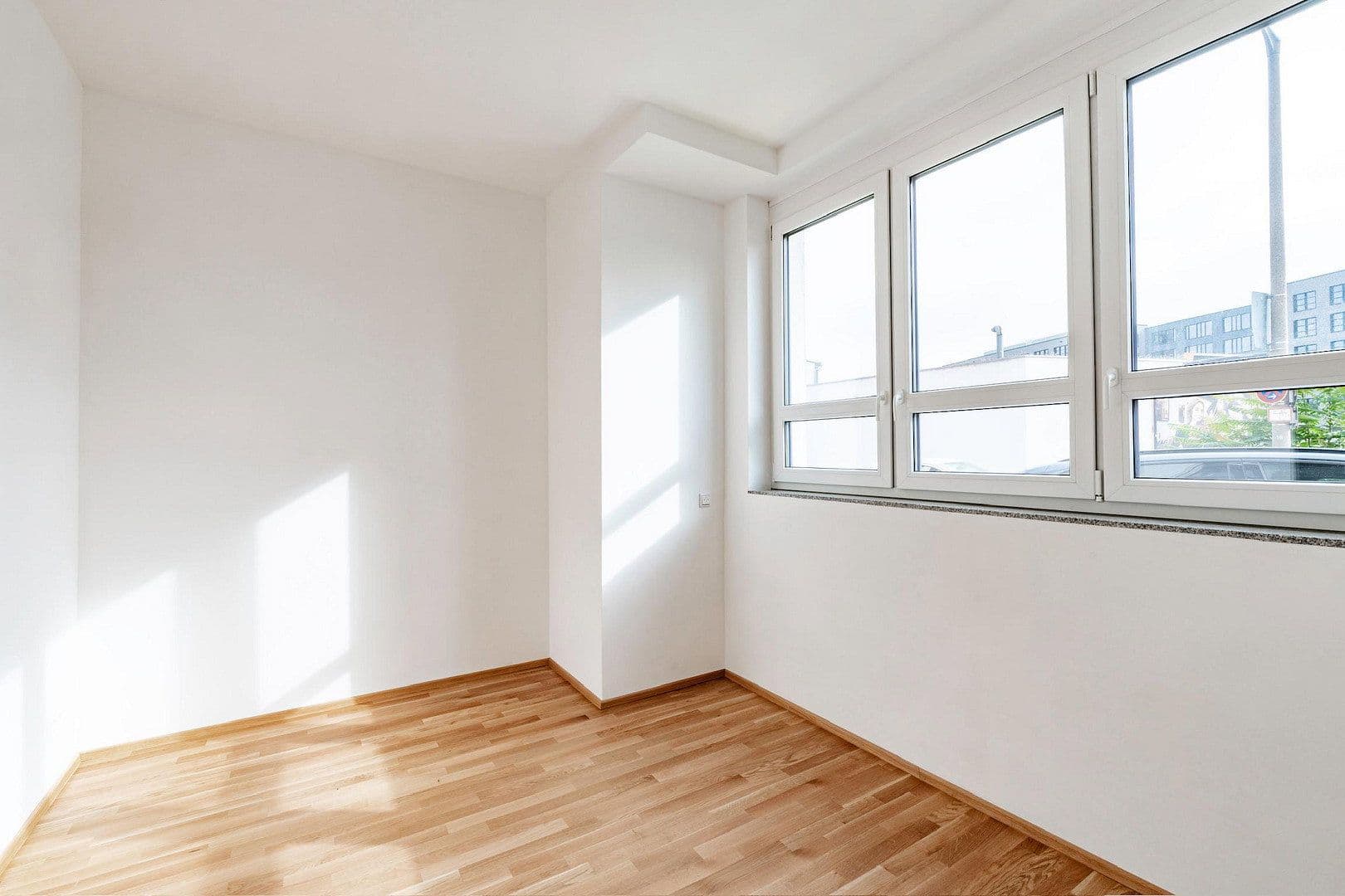 Prenájom bytu 3-izbový 93 m², Schanzäckerstr. 56, Nürnberg, Bavorsko Prenájom bytu 3-izbový 93 m², Schanzäckerstr. 56, Nürnberg, Bavorsko