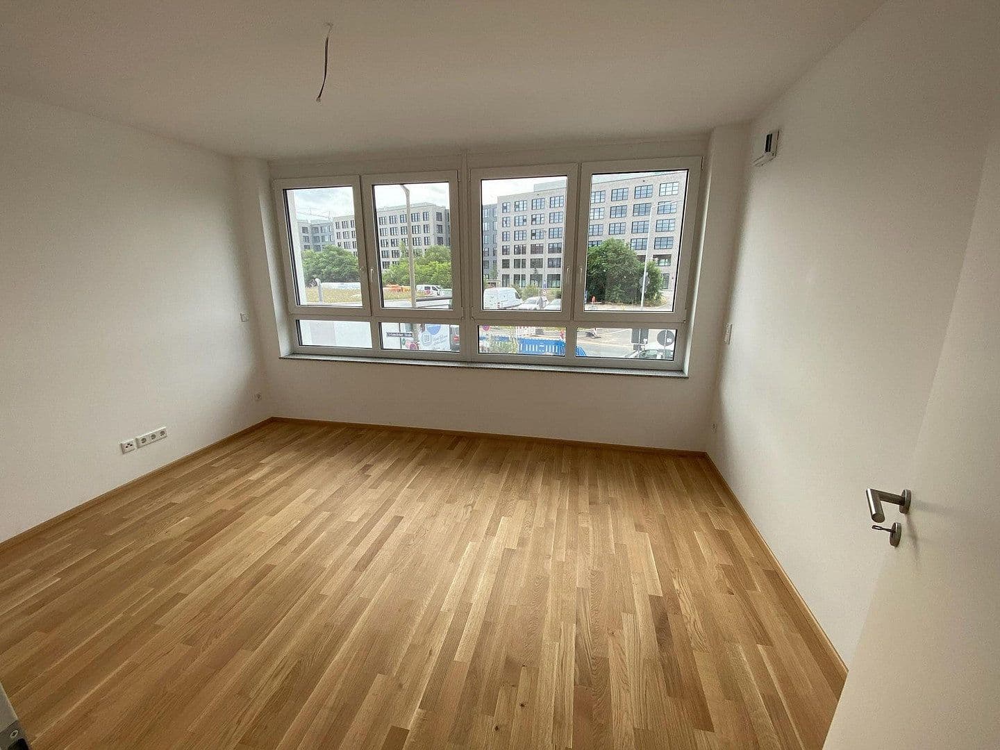 Prenájom bytu 3-izbový 93 m², Schanzäckerstr. 56, Nürnberg, Bavorsko Prenájom bytu 3-izbový 93 m², Schanzäckerstr. 56, Nürnberg, Bavorsko
