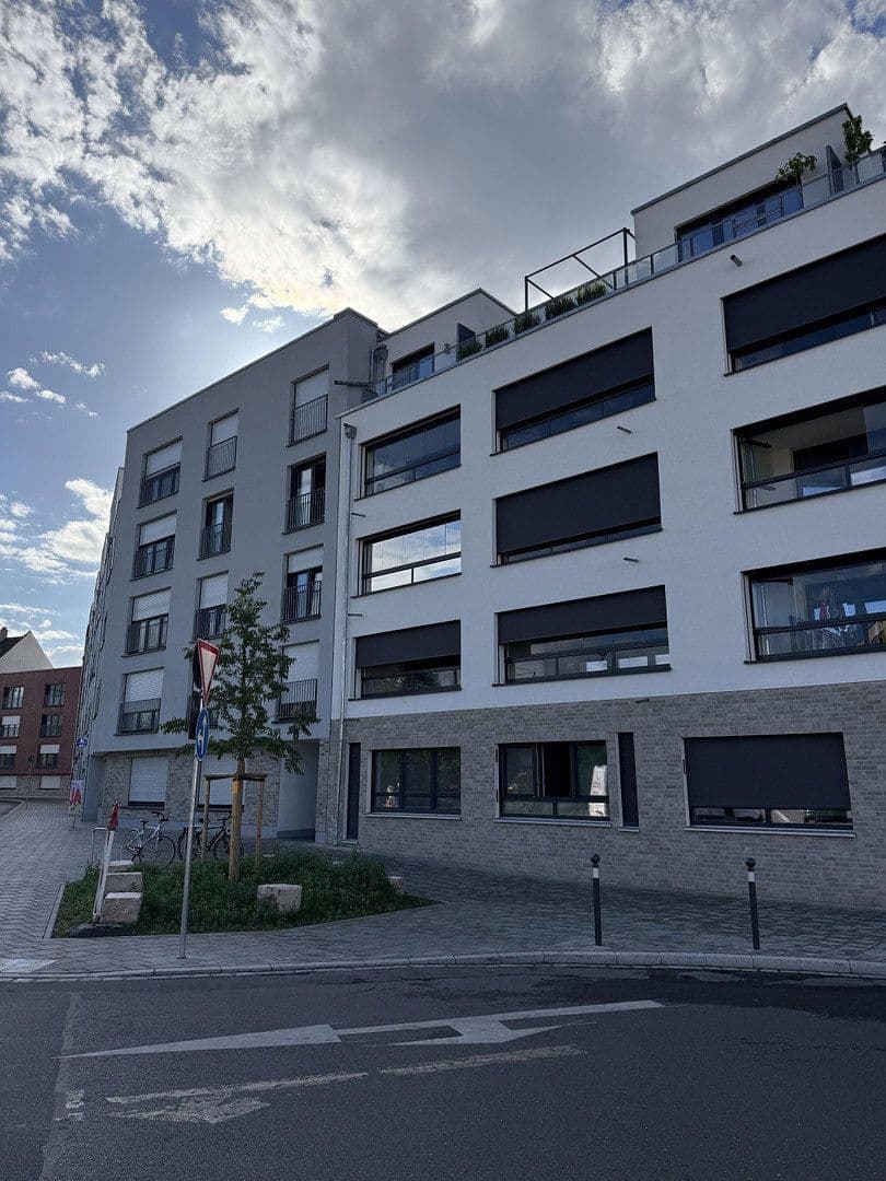 Prenájom bytu 3-izbový 93 m², Schanzäckerstr. 56, Nürnberg, Bavorsko Prenájom bytu 3-izbový 93 m², Schanzäckerstr. 56, Nürnberg, Bavorsko