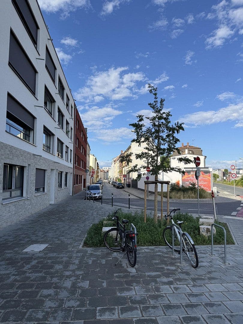 Prenájom bytu 3-izbový 93 m², Schanzäckerstr. 56, Nürnberg, Bavorsko Prenájom bytu 3-izbový 93 m², Schanzäckerstr. 56, Nürnberg, Bavorsko