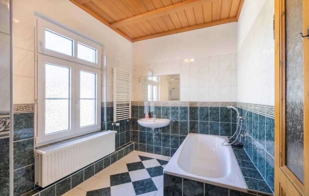 Predaj domu 658 m², pozemok 2.333 m², Erpel, Porýnie-Falcko Predaj domu 658 m², pozemok 2.333 m², Erpel, Porýnie-Falcko