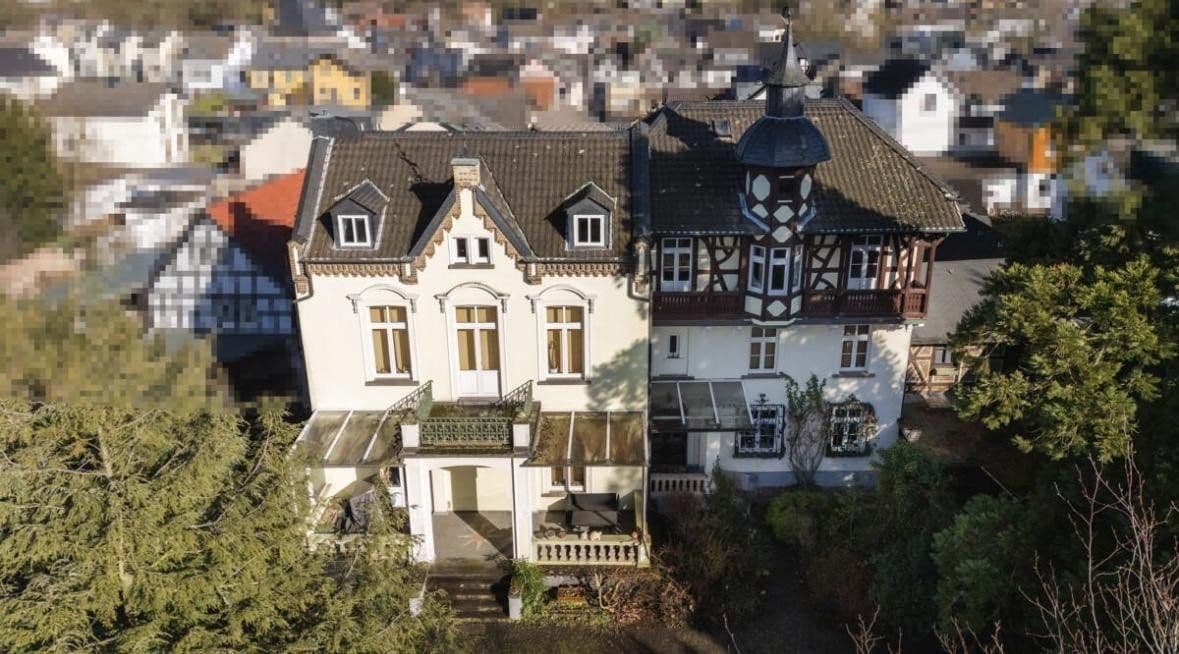 Predaj domu 658 m², pozemok 2.333 m², Erpel, Porýnie-Falcko Predaj domu 658 m², pozemok 2.333 m², Erpel, Porýnie-Falcko