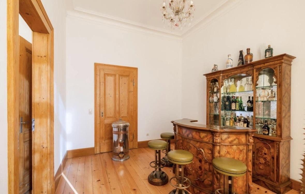 Predaj domu 658 m², pozemok 2.333 m², Erpel, Porýnie-Falcko Predaj domu 658 m², pozemok 2.333 m², Erpel, Porýnie-Falcko