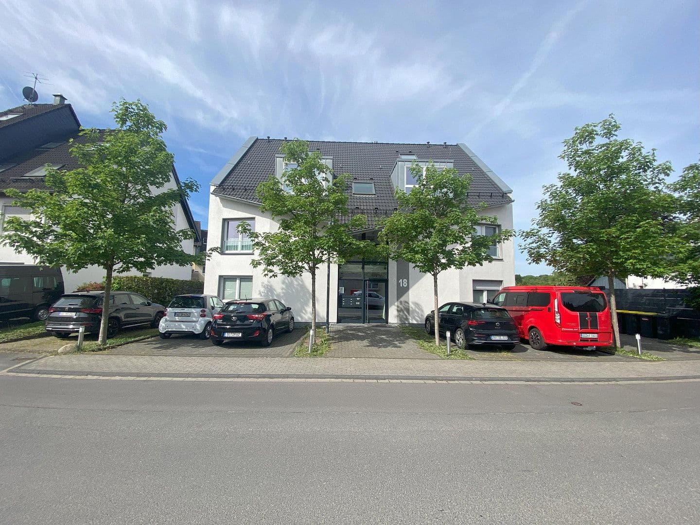 Prenájom bytu 2-izbový 80 m², Gillicher Straße 18, Solingen, Severné Porýnie - Westfálsko Prenájom bytu 2-izbový 80 m², Gillicher Straße 18, Solingen, Severné Porýnie - Westfálsko