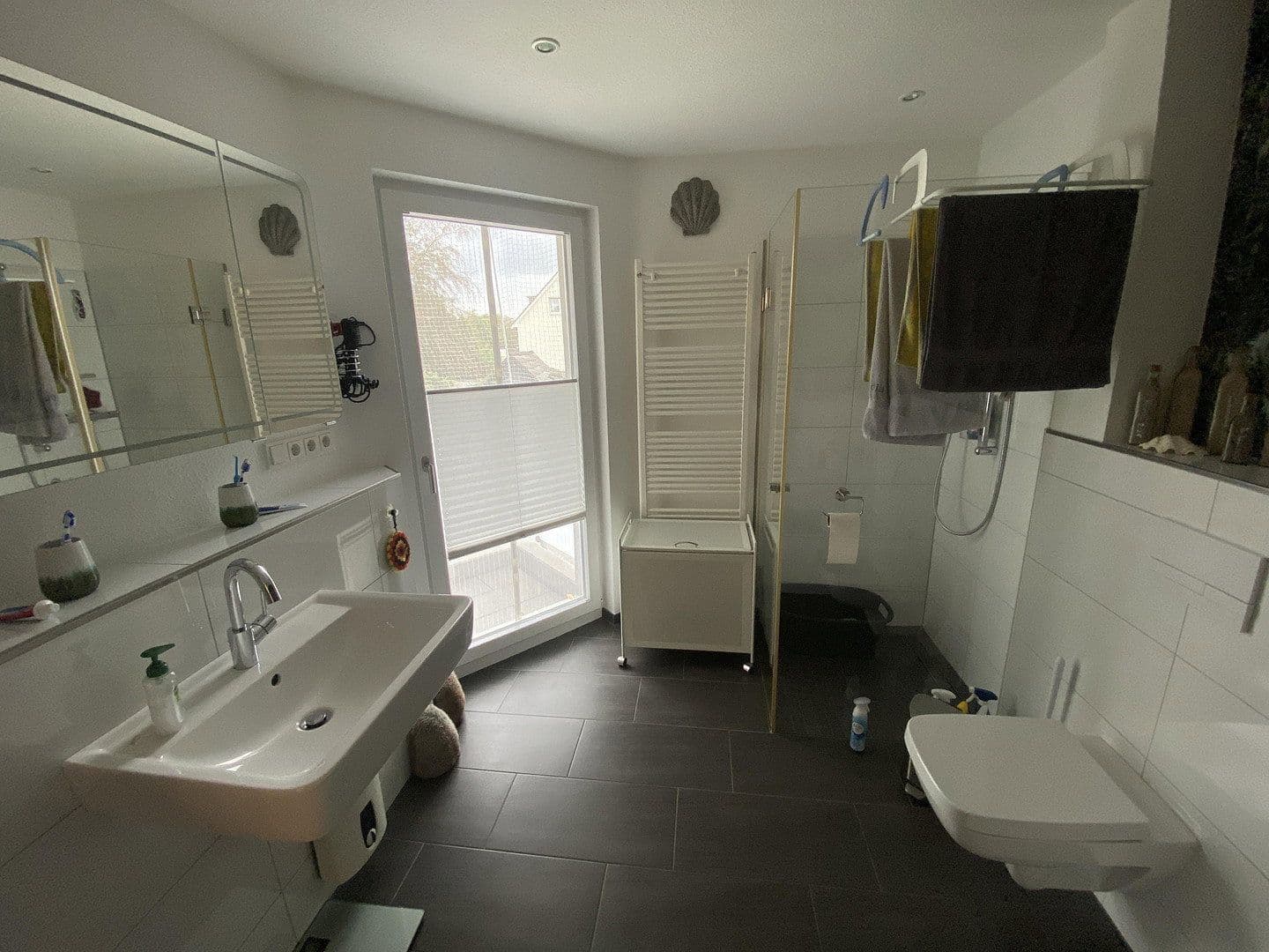 Prenájom bytu 2-izbový 80 m², Gillicher Straße 18, Solingen, Severné Porýnie - Westfálsko Prenájom bytu 2-izbový 80 m², Gillicher Straße 18, Solingen, Severné Porýnie - Westfálsko