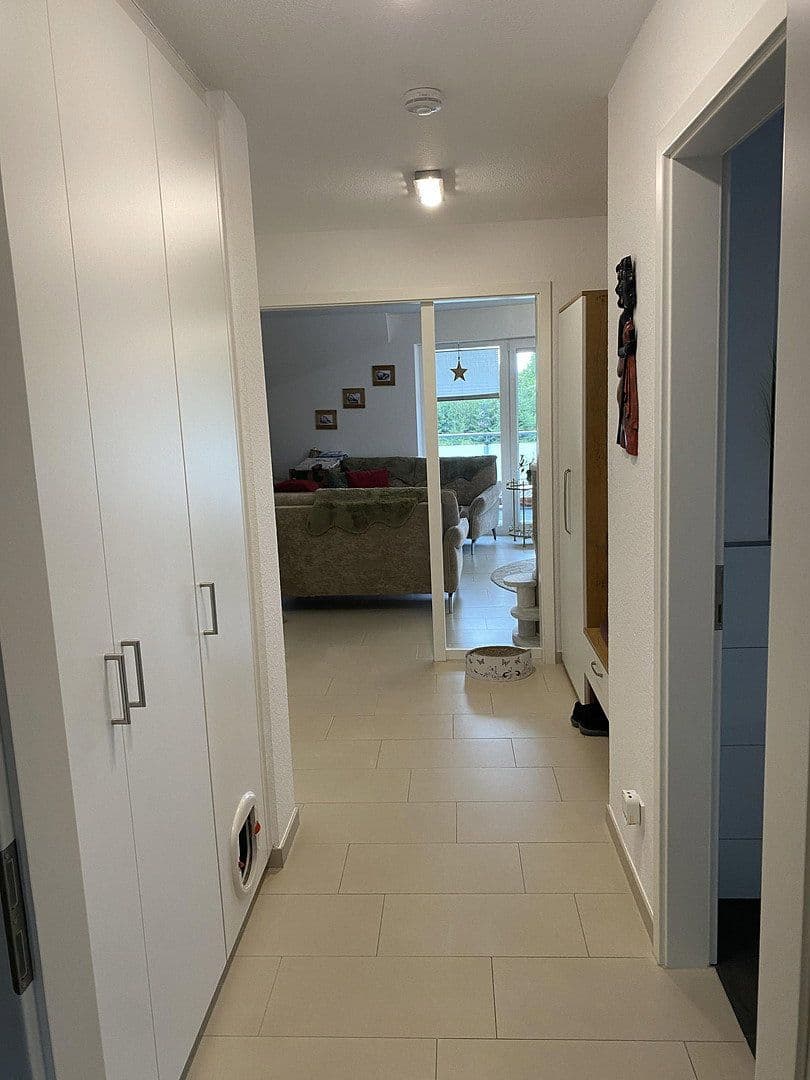 Prenájom bytu 2-izbový 80 m², Gillicher Straße 18, Solingen, Severné Porýnie - Westfálsko Prenájom bytu 2-izbový 80 m², Gillicher Straße 18, Solingen, Severné Porýnie - Westfálsko