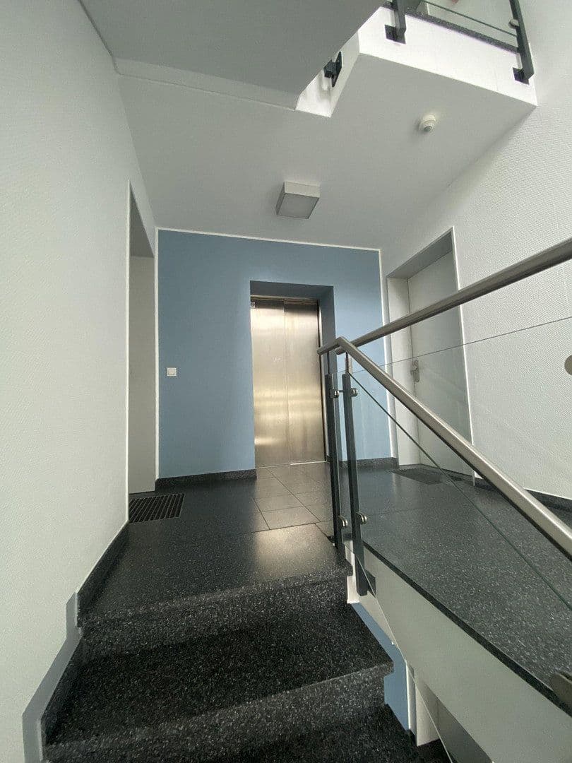 Prenájom bytu 2-izbový 80 m², Gillicher Straße 18, Solingen, Severné Porýnie - Westfálsko Prenájom bytu 2-izbový 80 m², Gillicher Straße 18, Solingen, Severné Porýnie - Westfálsko
