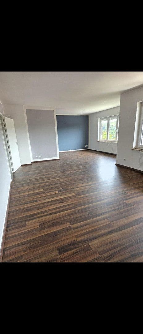 Prenájom bytu 4-izbový 120 m², Rosenstraße 20, Arnstein, Bavorsko Prenájom bytu 4-izbový 120 m², Rosenstraße 20, Arnstein, Bavorsko