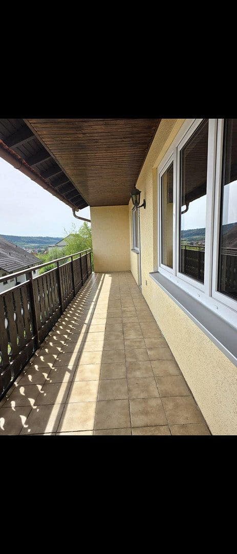 Prenájom bytu 4-izbový 120 m², Rosenstraße 20, Arnstein, Bavorsko Prenájom bytu 4-izbový 120 m², Rosenstraße 20, Arnstein, Bavorsko