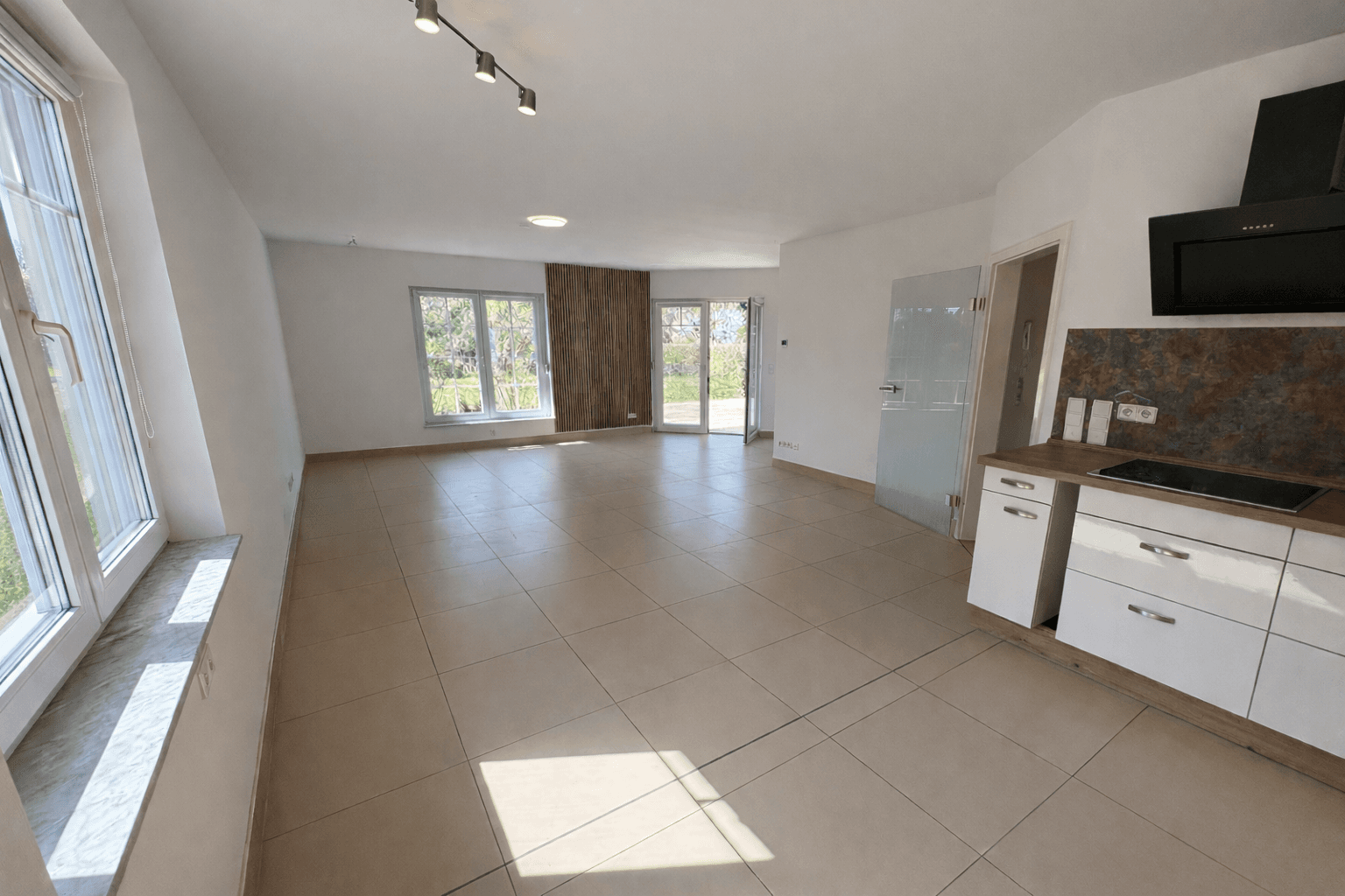 Predaj domu 121 m², pozemok 974 m², Oberbarnim, Brandenbursko Predaj domu 121 m², pozemok 974 m², Oberbarnim, Brandenbursko