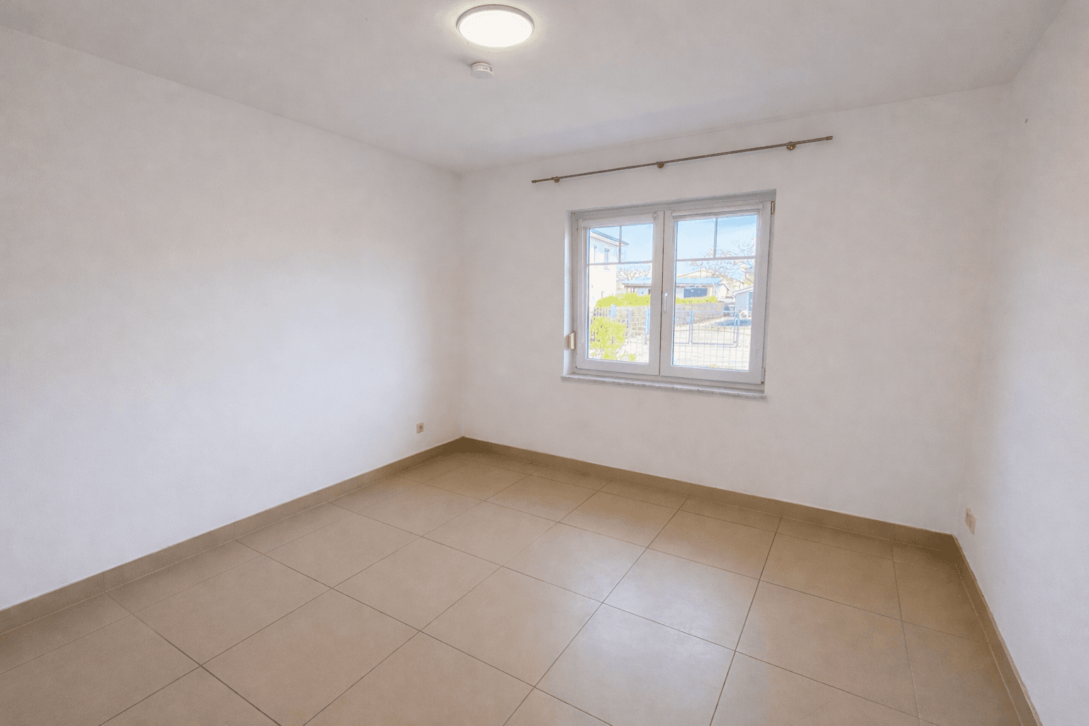 Predaj domu 121 m², pozemok 974 m², Oberbarnim, Brandenbursko Predaj domu 121 m², pozemok 974 m², Oberbarnim, Brandenbursko