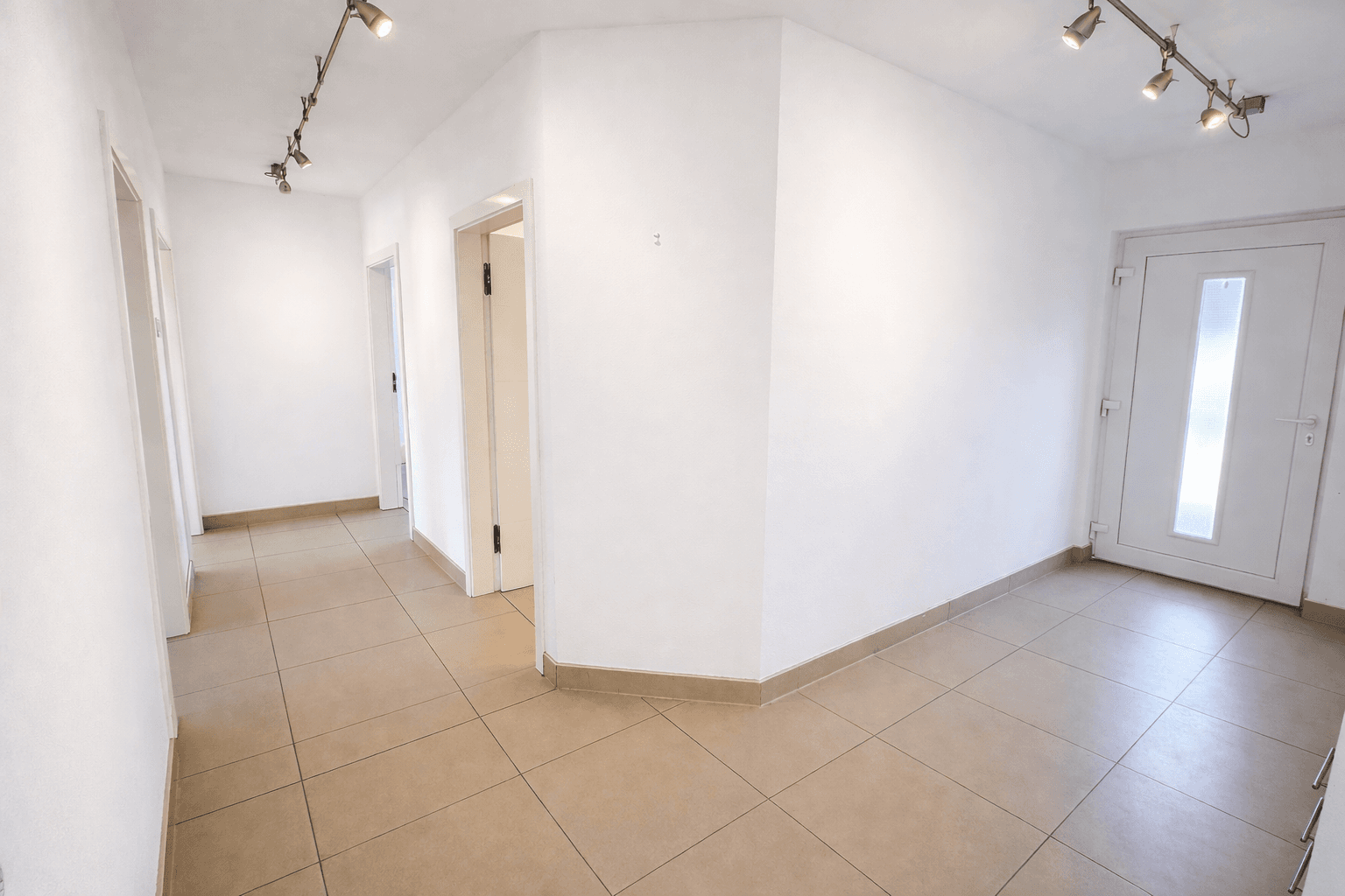 Predaj domu 121 m², pozemok 974 m², Oberbarnim, Brandenbursko Predaj domu 121 m², pozemok 974 m², Oberbarnim, Brandenbursko