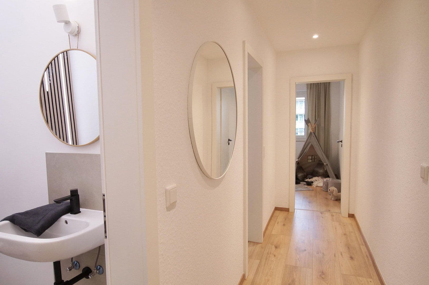 Predaj bytu 3-izbový 84 m², Wuppertal, Severné Porýnie - Westfálsko Predaj bytu 3-izbový 84 m², Wuppertal, Severné Porýnie - Westfálsko