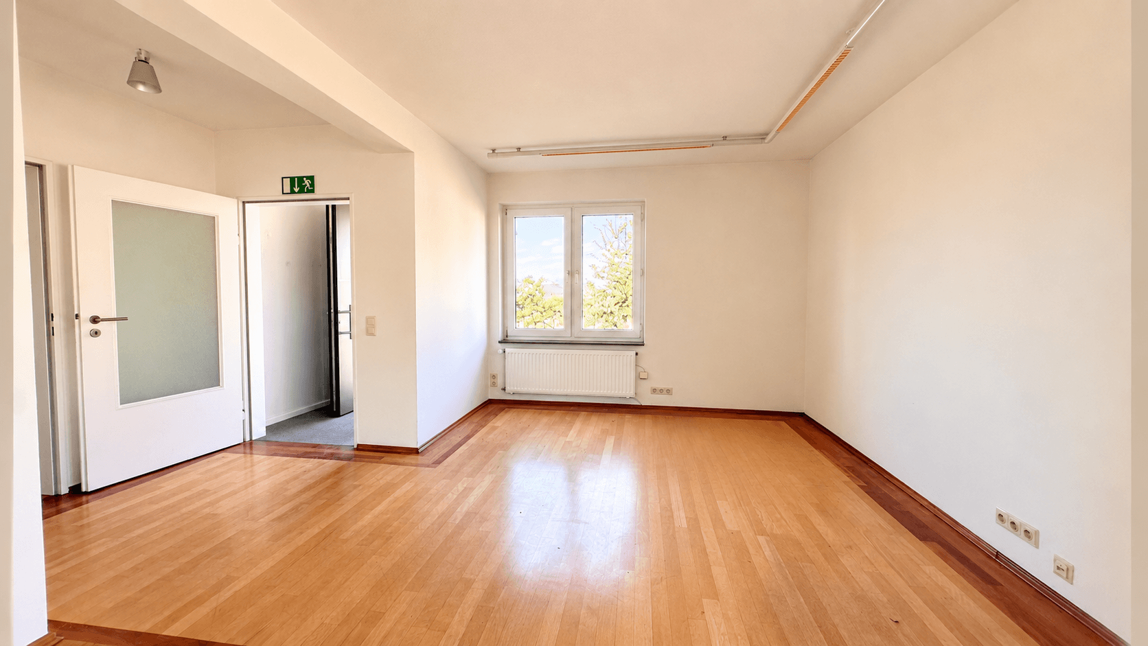 Prenájom kancelárie 395 m², Plockstrasse 12, Düsseldorf, Severné Porýnie - Westfálsko Prenájom kancelárie 395 m², Plockstrasse 12, Düsseldorf, Severné Porýnie - Westfálsko
