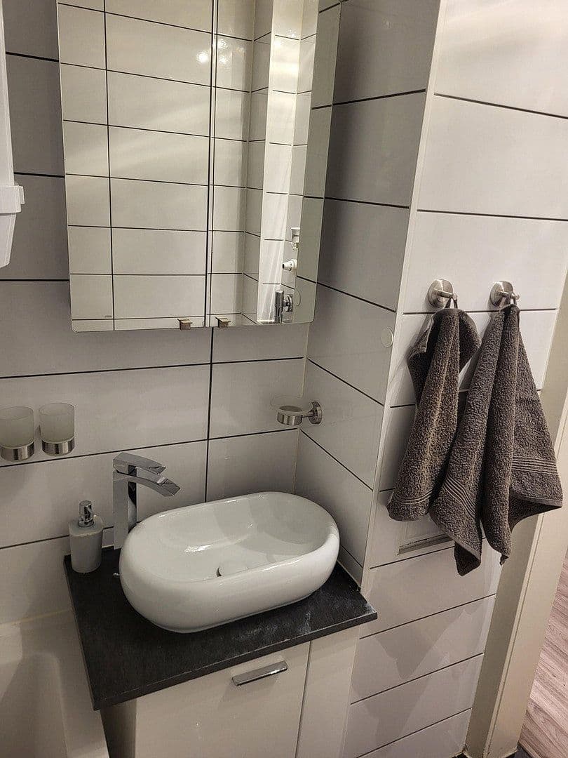 Prenájom bytu 2-izbový 63 m², Rosenbergstr. 151, Stuttgart, Bádensko-Wurttembersko Prenájom bytu 2-izbový 63 m², Rosenbergstr. 151, Stuttgart, Bádensko-Wurttembersko