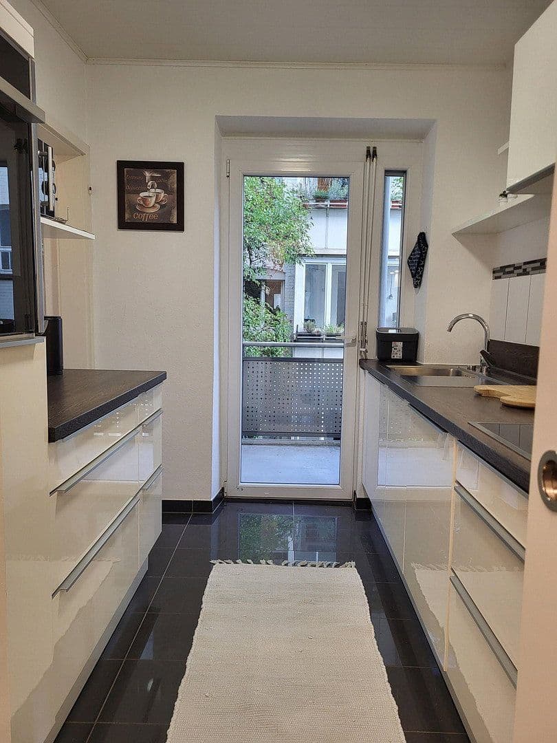 Prenájom bytu 2-izbový 63 m², Rosenbergstr. 151, Stuttgart, Bádensko-Wurttembersko Prenájom bytu 2-izbový 63 m², Rosenbergstr. 151, Stuttgart, Bádensko-Wurttembersko