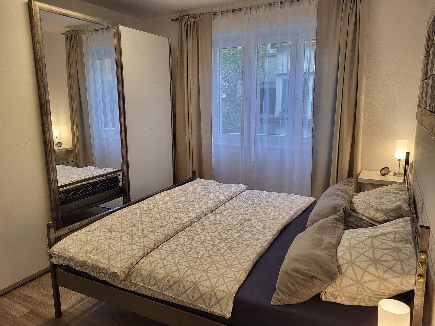 Prenájom bytu 2-izbový 63 m², Rosenbergstr. 151, Stuttgart, Bádensko-Wurttembersko Prenájom bytu 2-izbový 63 m², Rosenbergstr. 151, Stuttgart, Bádensko-Wurttembersko