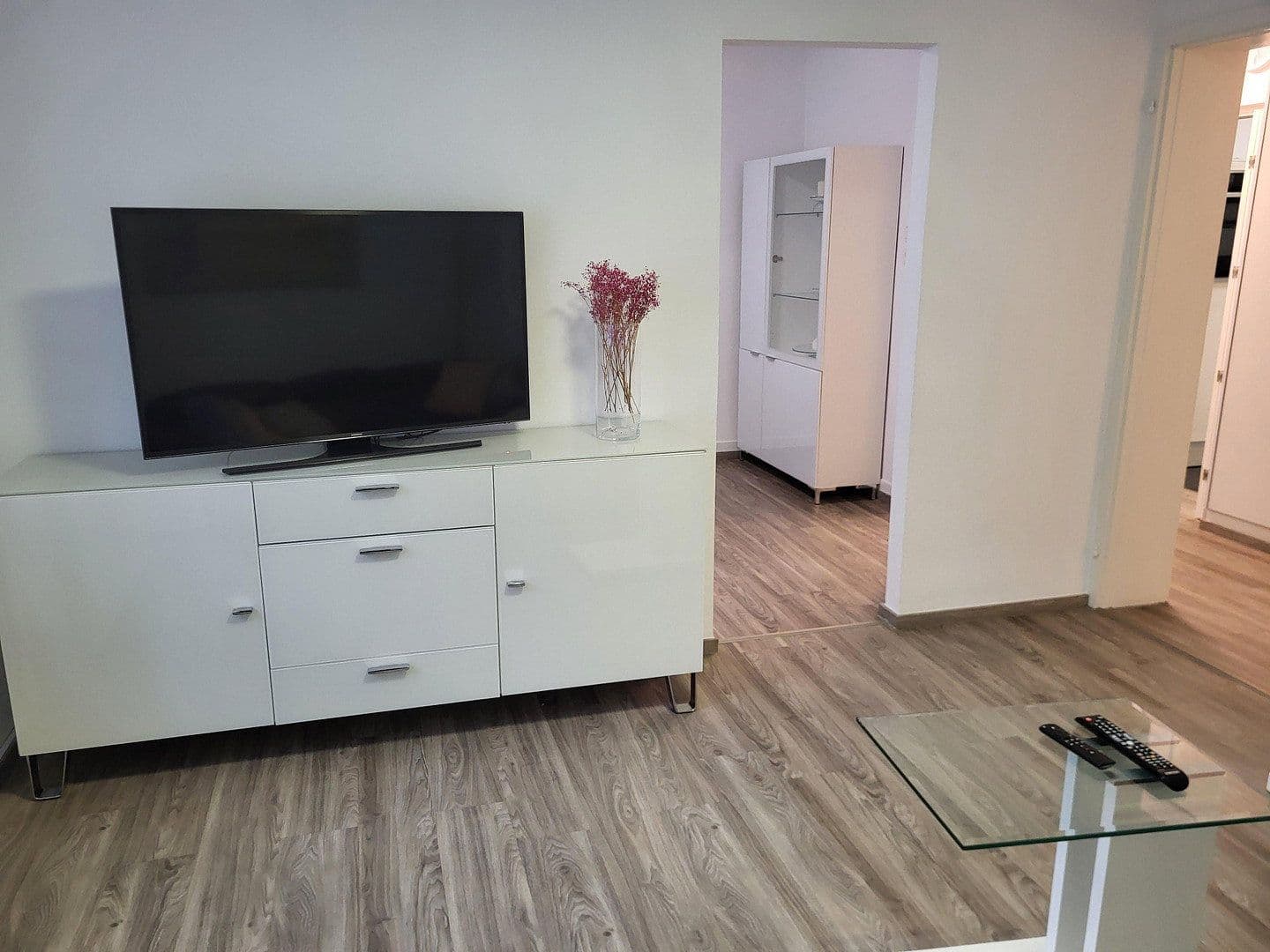 Prenájom bytu 2-izbový 63 m², Rosenbergstr. 151, Stuttgart, Bádensko-Wurttembersko Prenájom bytu 2-izbový 63 m², Rosenbergstr. 151, Stuttgart, Bádensko-Wurttembersko