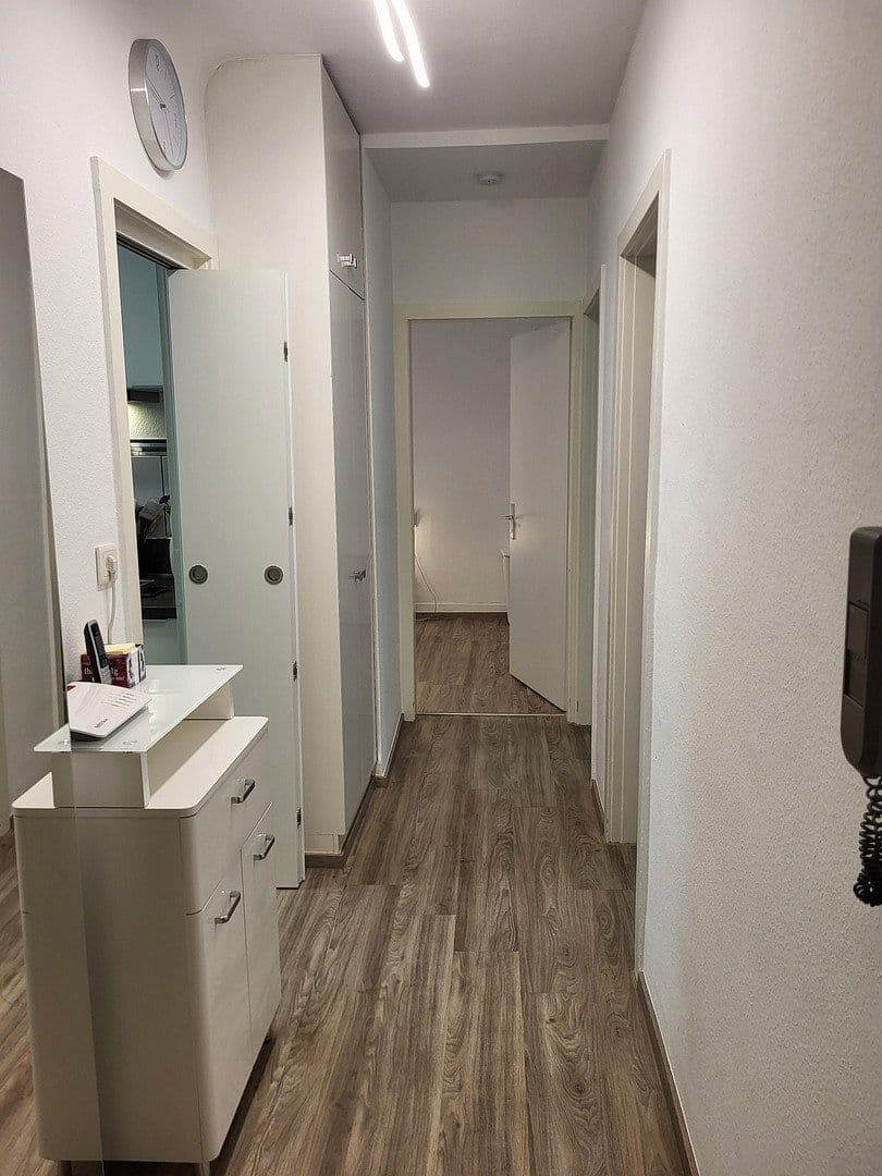 Prenájom bytu 2-izbový 63 m², Rosenbergstr. 151, Stuttgart, Bádensko-Wurttembersko Prenájom bytu 2-izbový 63 m², Rosenbergstr. 151, Stuttgart, Bádensko-Wurttembersko