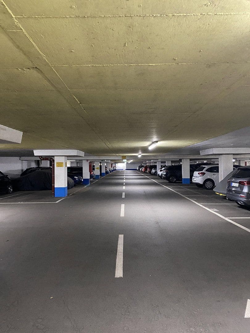 Predaj garáže, Ziegeleiweg 28, Köln, Severné Porýnie - Westfálsko Predaj garáže, Ziegeleiweg 28, Köln, Severné Porýnie - Westfálsko