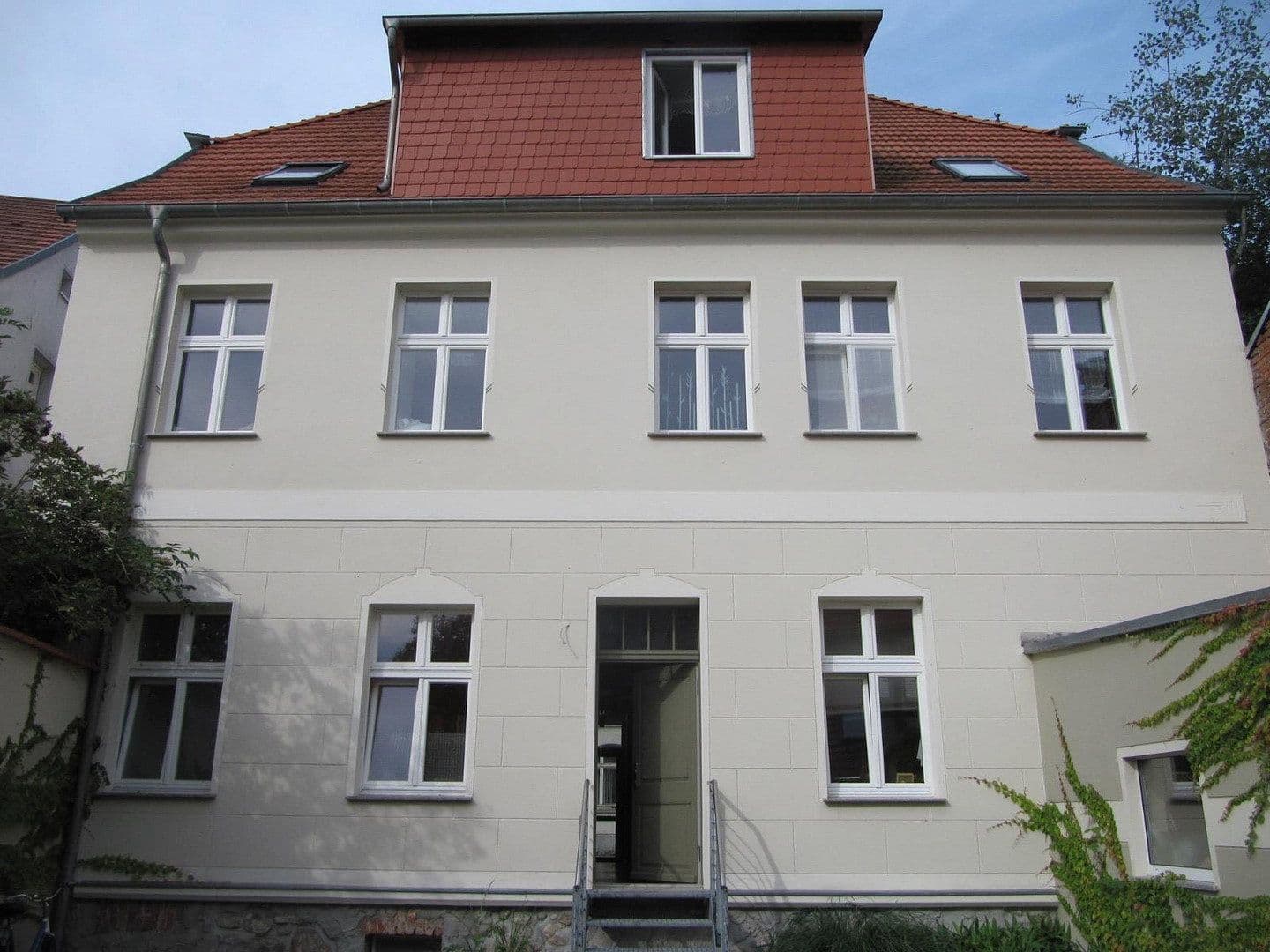 Predaj domu 317 m², pozemok 600 m², Am hohen Ende, Perleberg, Brandenbursko Predaj domu 317 m², pozemok 600 m², Am hohen Ende, Perleberg, Brandenbursko